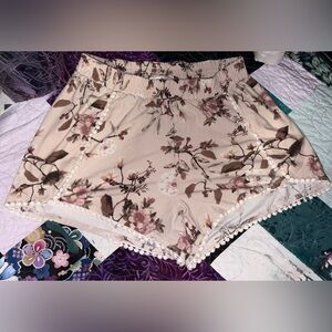 Ardene Floral Cream and Brown Pom-Trim Shorts